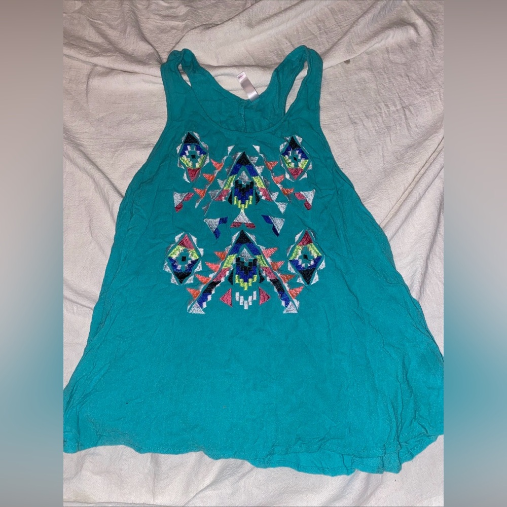 xhilaration tank top XXL Embroidered